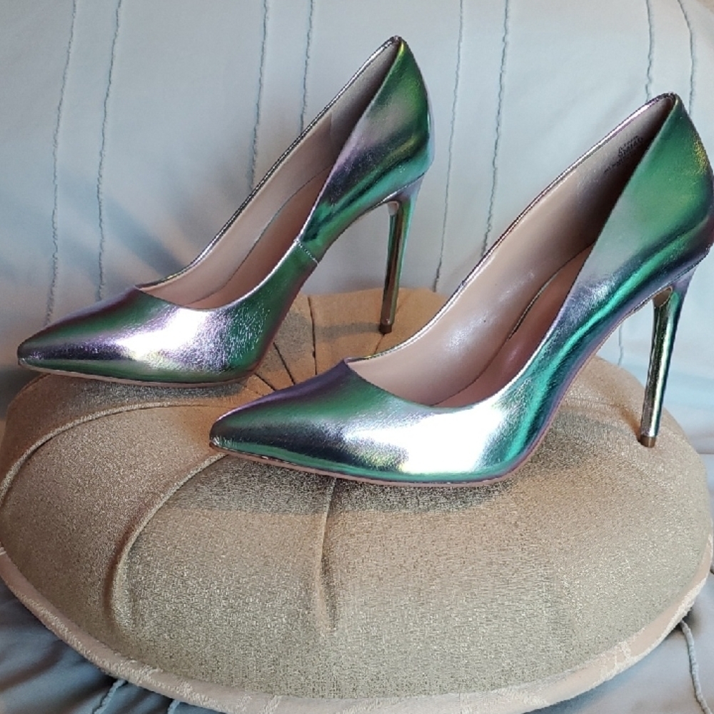 Jennifer Lopez Irridescent Stiletto Heels - Picture 7 of 11